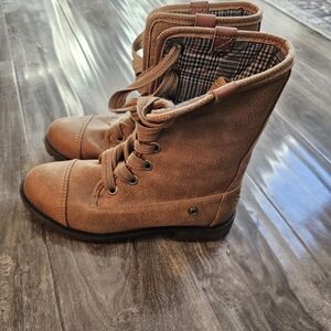 Roxy Tan Lace Up Boots for Women